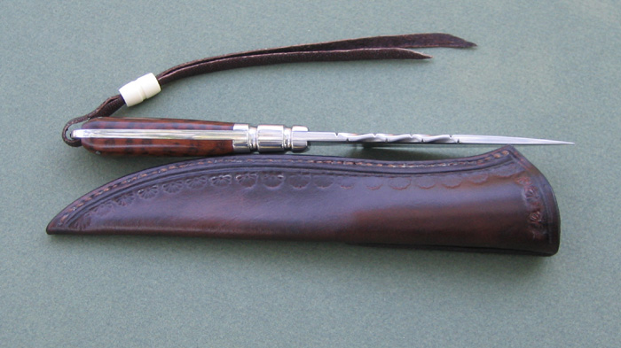 http://knives.free.fr/documents/03c68dd948355850f8171825821221c5.jpg