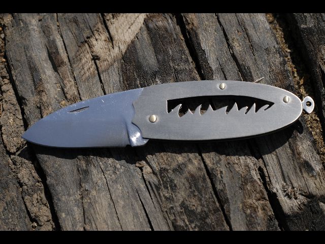 http://knives.free.fr/documents/150104bbcdce3ba50d553412ea6aba5a.jpg
