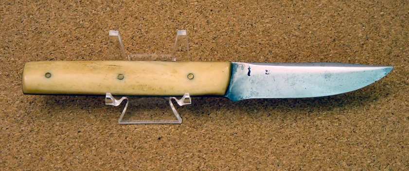 http://knives.free.fr/documents/1d2baeac7f029c999937fbdd6ff30966.jpg