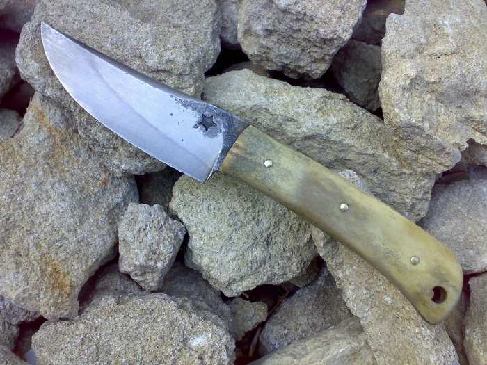 http://knives.free.fr/documents/224912c30deb2b8bcc23b2020e37d798.jpg