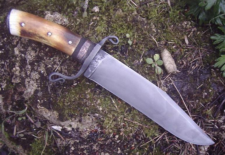 http://knives.free.fr/documents/33e2f32bd398a1b5fb5a68d5892b4d38.jpg