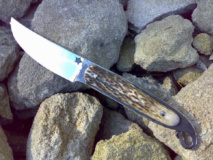 http://knives.free.fr/documents/47d54d49d86d268246cca2e3616a6256.jpg