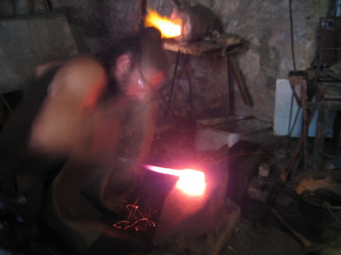 http://knives.free.fr/documents/6ed7421ce7b451842480a6b890de52ee.jpg