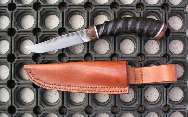 http://knives.free.fr/documents/70a0866b841d730c59ccfd8a9f5d7384.jpg