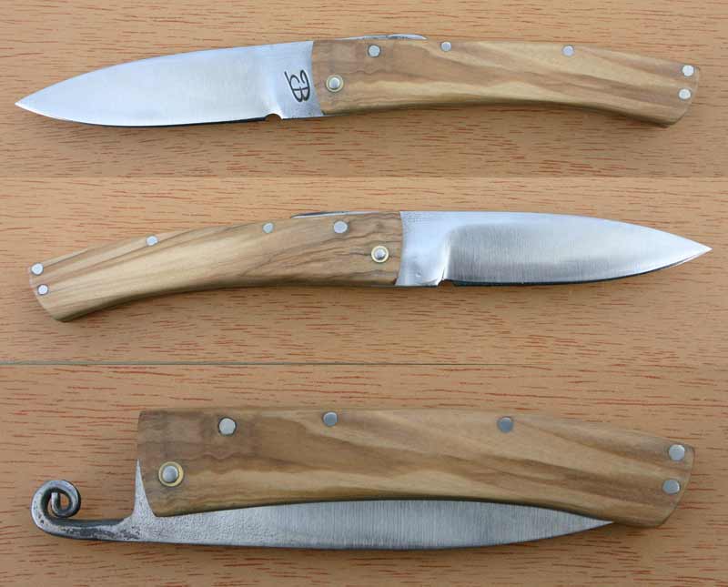http://knives.free.fr/documents/7e7474fa1e231eba0693b8dcc8bb30be.jpg