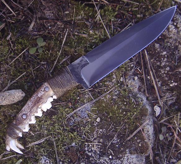 http://knives.free.fr/documents/8827a181834c478cd927410fa768f08c.jpg