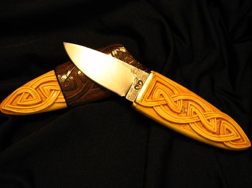 http://knives.free.fr/documents/8eb8e3c84c81973f0987d4c8272371e2.jpg