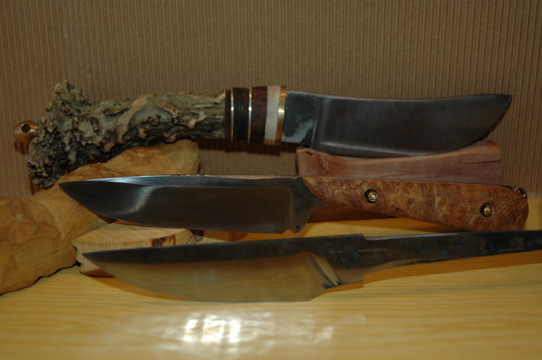 http://knives.free.fr/documents/ce760e4136607afa80891bd92fb1c424.jpg