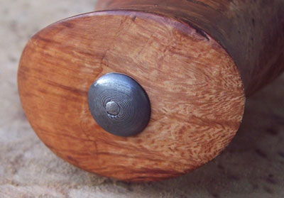 http://knives.free.fr/documents/d6e9ef3d02f3b001174be5397dbf5c8b.jpg