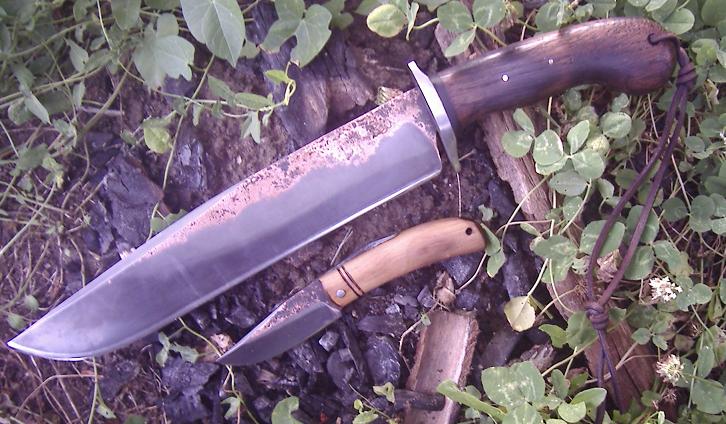http://knives.free.fr/documents/f015aa1144a11c268042b40a5d1528f2.jpg